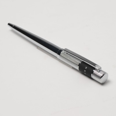 Кулькова ручка Hugo Boss Ribbon Chrome Кулькова ручка Hugo Boss Ribbon Chrome