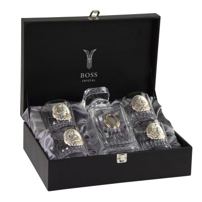 Сет для виски Boss Crystal «Казаки», графин, 4 стакана с платиной, накладки золото и серебро Сет для виски Boss Crystal «Казаки», графин, 4 стакана с платиной, накладки золото и серебро