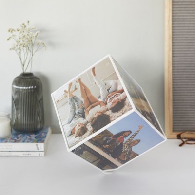 Фоторамка Balvi для фото 15х15см Kube на батарейке Фоторамка Balvi для фото 15х15см Kube на батарейке