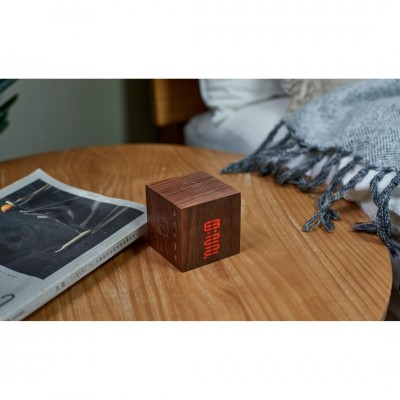 Будильник на акумуляторі Cube Gingko (Англія), дерево горіх Будильник на акумуляторі Cube Gingko (Англія), дерево горіх
