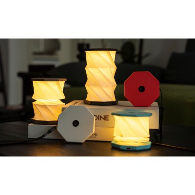 Світильник на акумуляторі Gingko Mini Hexagon Twist, горіх | G036M-WT Світильник на акумуляторі Gingko Mini Hexagon Twist, горіх | G036M-WT