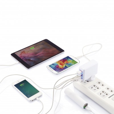 Зарядное устройство на 4 USB порта Зарядное устройство на 4 USB порта