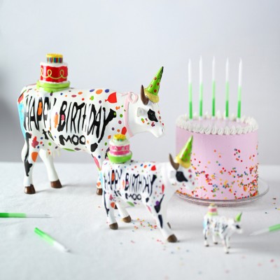 Коллекционная статуэтка корова Happy Birthday, Size L Коллекционная статуэтка корова Happy Birthday, Size L