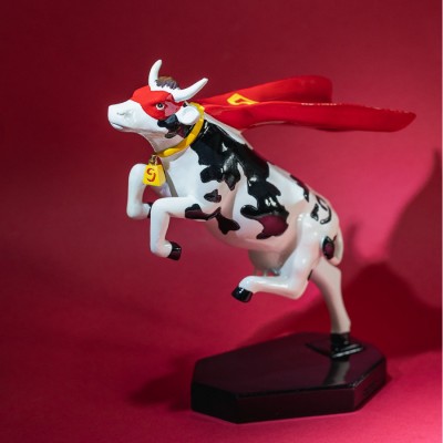 Коллекционная статуэтка корова Super Cow, Size M Коллекционная статуэтка корова Super Cow, Size M