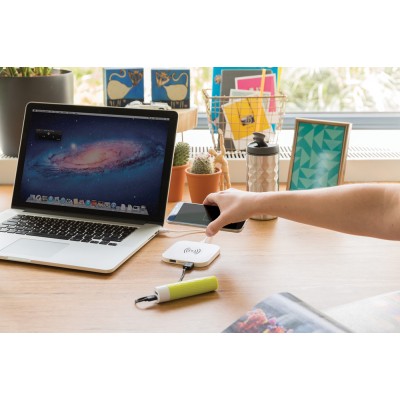 Зарядка беспроводная с 2 USB портами белая 5W Зарядка беспроводная с 2 USB портами белая 5W